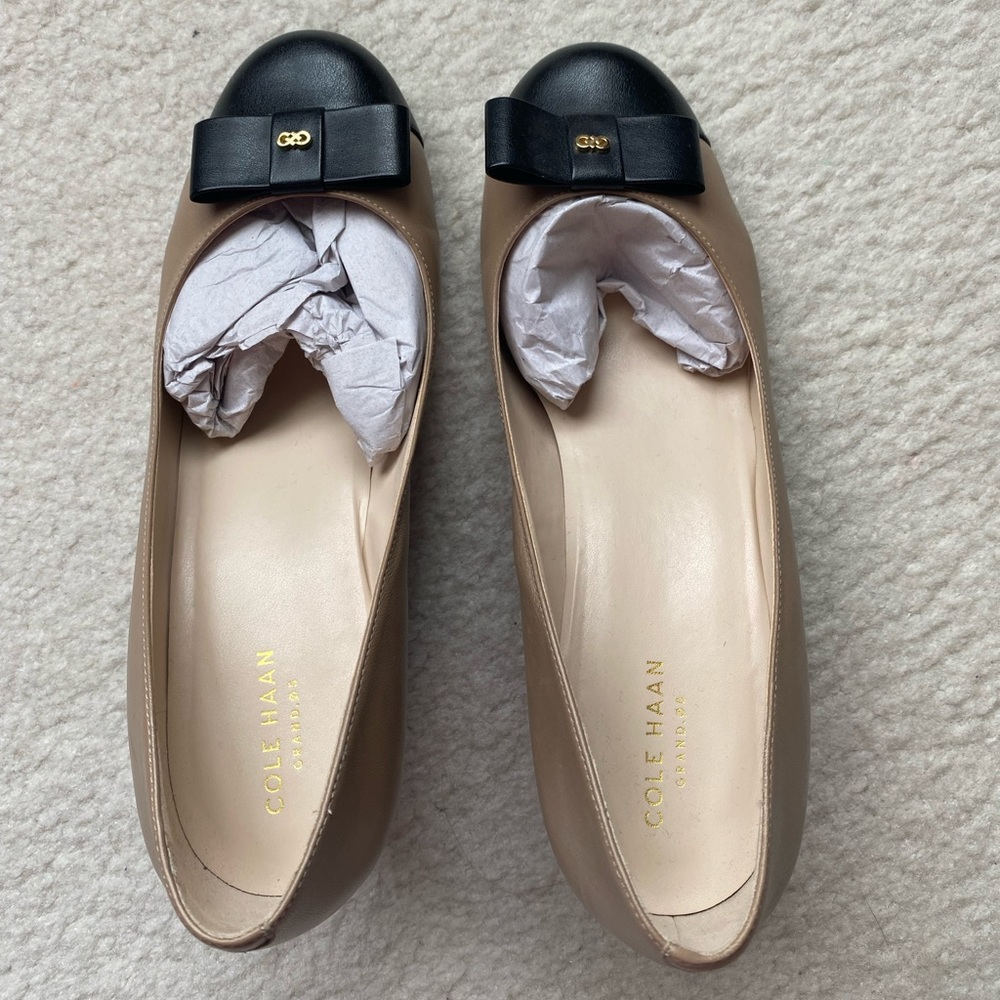 Cole Haan Tan and Black Wedges with Bow